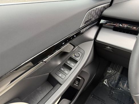 Certified 2025 BMW 530i xDrive 530i xDrive image 29