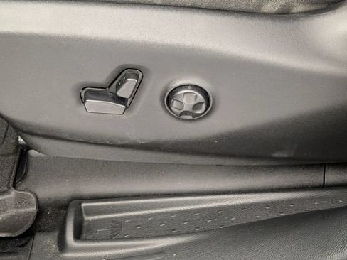 Used 2020 Chrysler Pacifica Touring-L AWD/4WD image 14