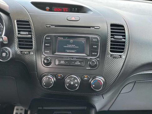 Used 2016 Kia Forte SX FWD image 13