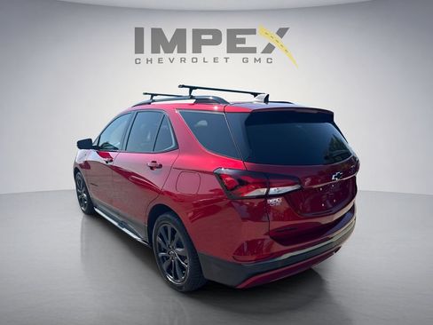 Used 2022 Chevrolet Equinox RS w/ LPO, Hit The Road Package FWD image 3