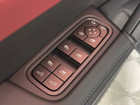 New 2026 Porsche Cayenne Coupe image 26