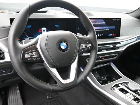 New 2025 BMW X5 xDrive40i w/ Parking Assistance Package image 9