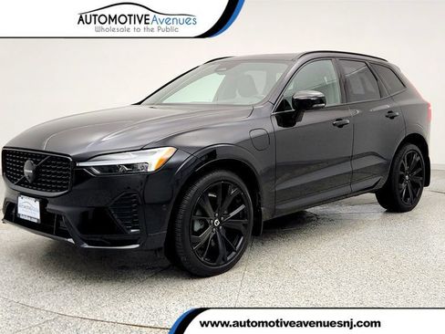 Used 2024 Volvo XC60 T8 Ultimate w/ Protection Package Premier AWD/4WD image 1