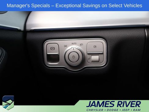 Used 2025 Mercedes-Benz GLE 350 4MATIC image 33