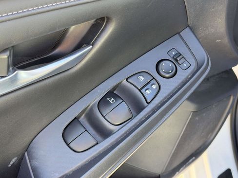 Used 2020 Nissan Sentra SV image 17