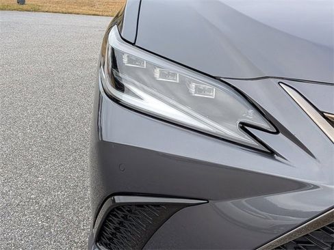 Certified 2023 Lexus ES 350 F Sport w/ Accessory Package (Z2) image 10
