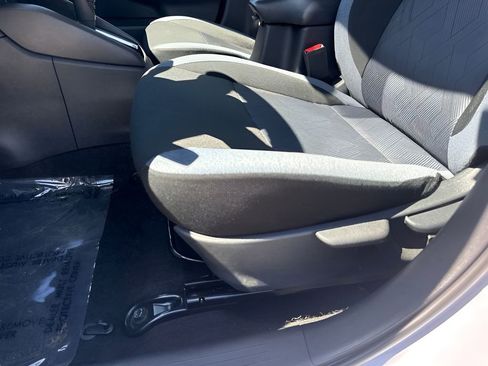 Used 2025 Nissan Versa SV FWD image 10