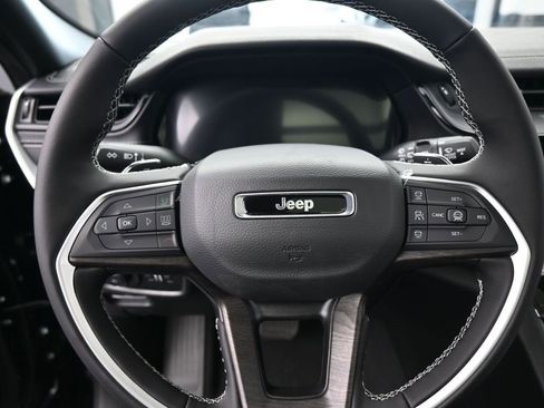 New 2026 Jeep Grand Cherokee Limited w/ Limited Altitude Package RWD image 16