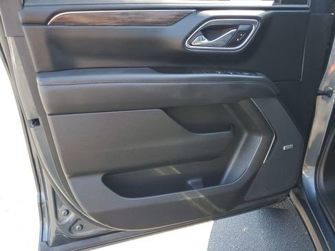 Used 2021 Chevrolet Suburban Z71 w/ Z71 Off-Road Package image 24