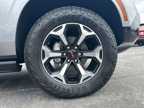 New 2026 GMC Yukon AT4 w/ AT4 Premium Plus Package image 13