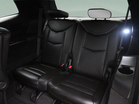 Used 2023 Cadillac XT6 Premium Luxury w/ Technology Package FWD image 19