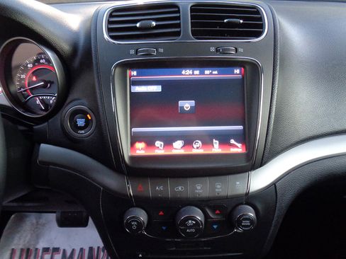 Used 2020 Dodge Journey Crossroad image 16