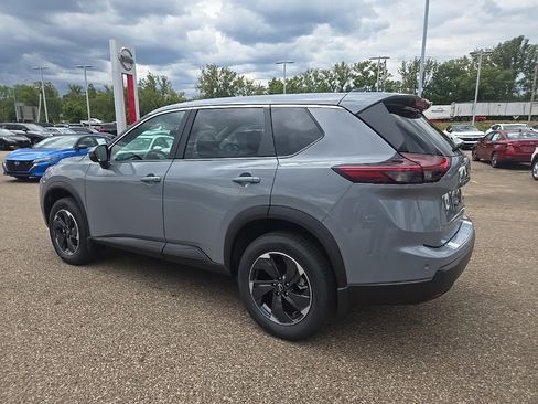New 2026 Nissan Rogue SV image 5