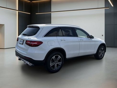Used 2018 Mercedes-Benz GLC 300 4MATIC image 6