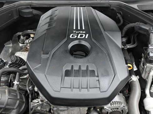 Used 2023 Genesis G70 2.0T image 40