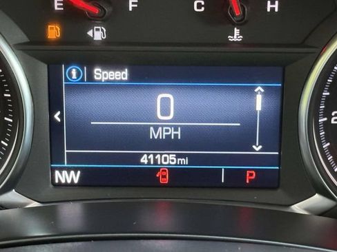 Certified 2023 GMC Terrain SLE w/ LPO, Floor Liner Package AWD/4WD image 25