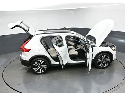Used 2023 Volvo XC40 B5 Plus w/ Driver Assist Package AWD/4WD image 49