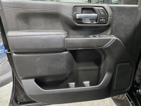 Used 2023 GMC Sierra 2500 AT4 image 17