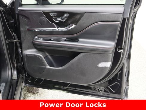 Used 2024 Lincoln Corsair Reserve w/ Equipment Group 201A image 39