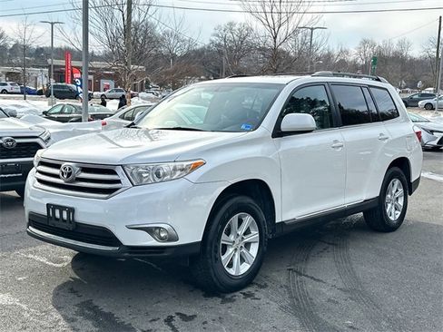 Used 2011 Toyota Highlander SE image 2