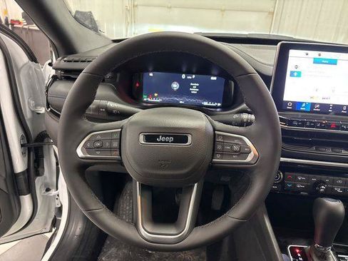 Used 2026 Jeep Compass Limited w/ Sun, Sound & Navigation Group AWD/4WD image 12