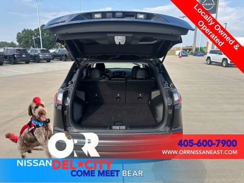 Used 2023 Jeep Cherokee Altitude Lux image 11