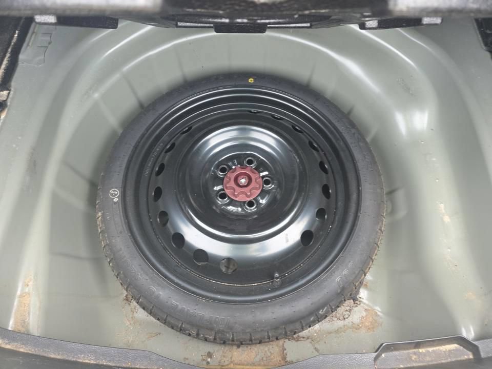 Used 2021 Toyota Corolla LE FWD image 13