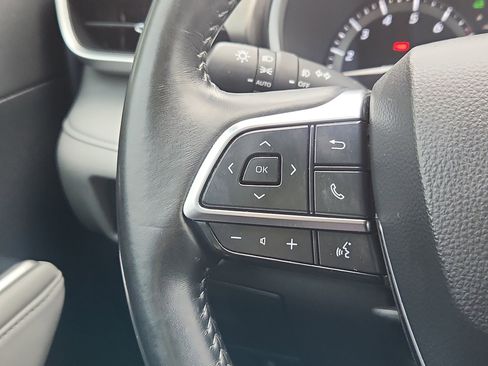 Used 2020 Toyota Highlander XLE AWD/4WD image 20