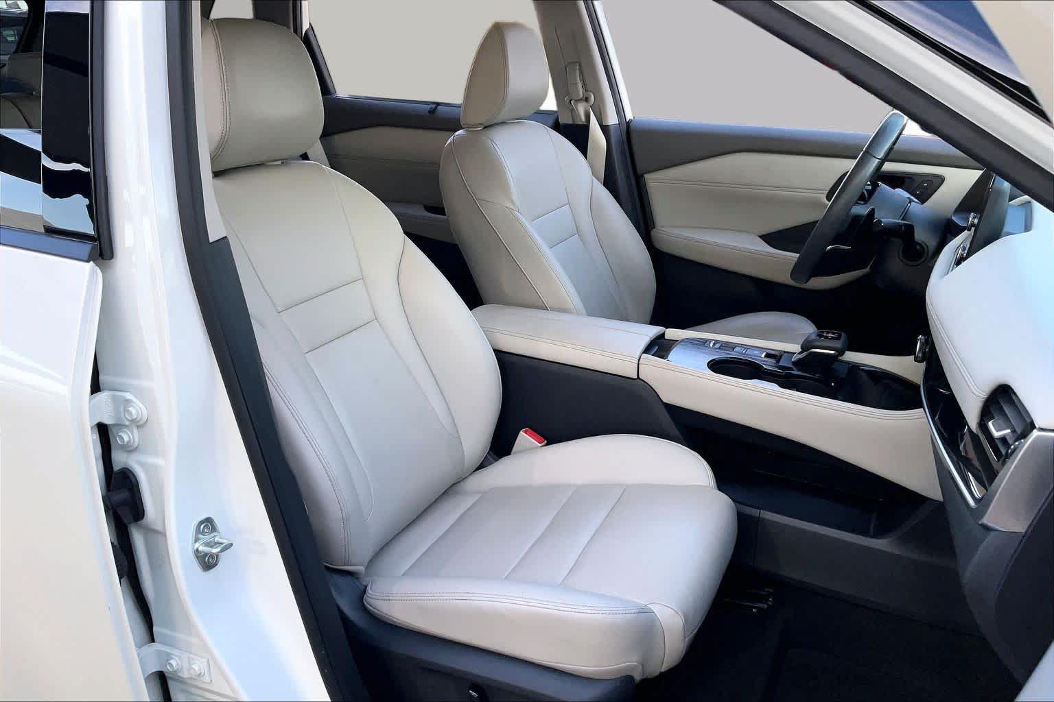 Used 2023 Nissan Rogue SL w/ SL Premium Package FWD image 9