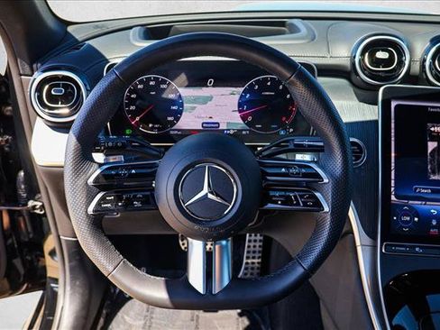 Used 2023 Mercedes-Benz GLC 300 4MATIC image 13