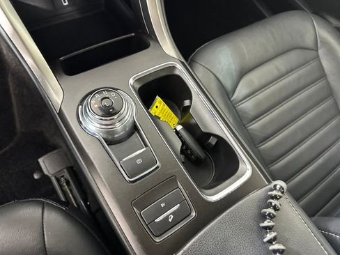 Used 2018 Ford Fusion Energi SE image 19