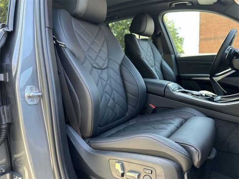 Used 2024 BMW X5 xDrive40i w/ M Sport Package image 43