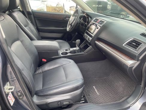 Used 2017 Subaru Outback 2.5i Limited image 27