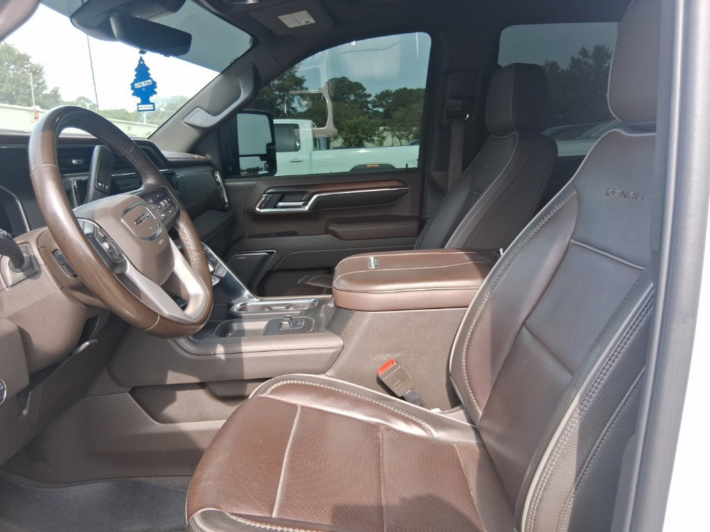 Used 2024 GMC Sierra 3500 Denali w/ Denali Reserve Package AWD/4WD image 11