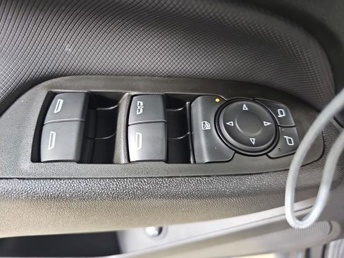 Certified 2024 Chevrolet Equinox RS image 32