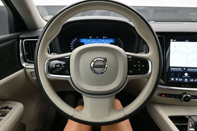 Used 2023 Volvo S60 B5 Ultimate w/ Climate Package FWD image 24