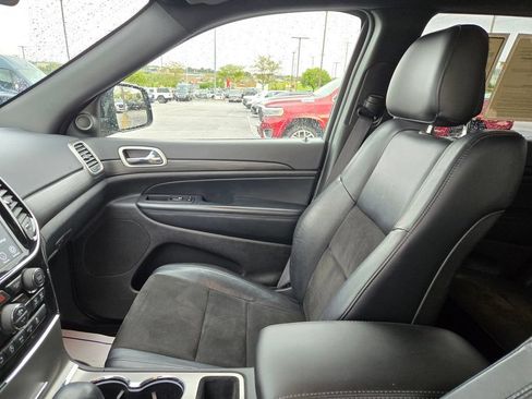 Used 2021 Jeep Grand Cherokee Laredo X AWD/4WD image 28