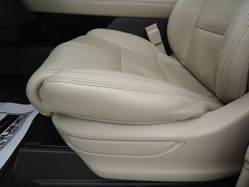 Used 2021 Lincoln Navigator Reserve image 29