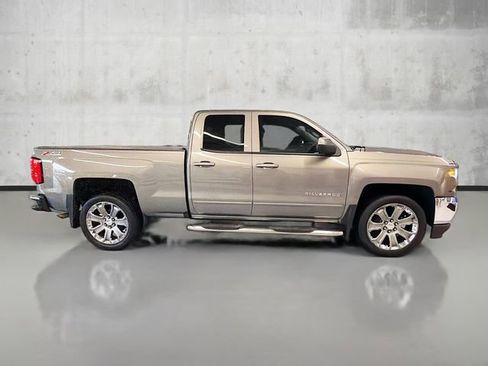 Used 2017 Chevrolet Silverado 1500 LT w/ All Star Edition image 4