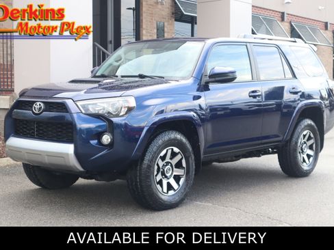 Used 2018 Toyota 4Runner TRD Off-Road image 1