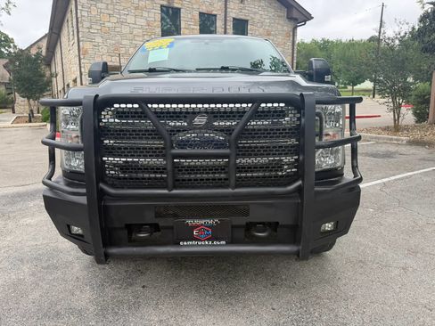 Used 2021 Ford F250 Lariat w/ FX4 Off-Road Package AWD/4WD image 2