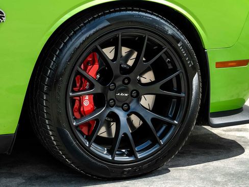 Used 2015 Dodge Challenger SRT Hellcat RWD image 49