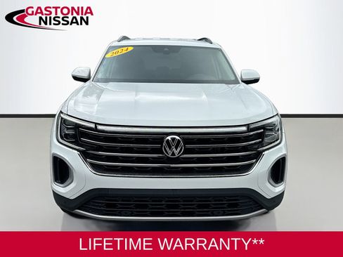 Used 2024 Volkswagen Atlas SE FWD image 2