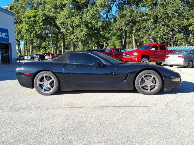 Used 2000 Chevrolet Corvette Convertible w/ Memory Pkg RWD image 3