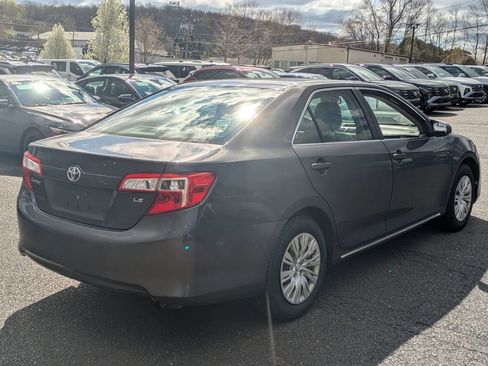 Used 2012 Toyota Camry LE FWD image 2