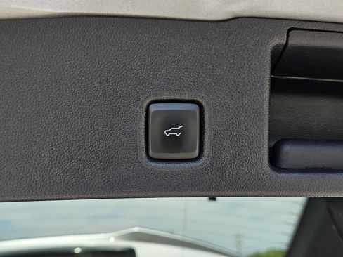 Used 2024 Ford Escape ST-Line image 11