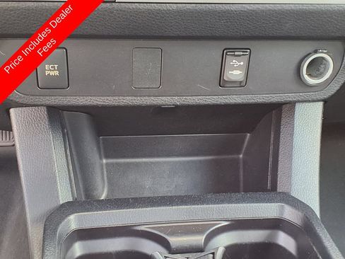 Used 2017 Toyota Tacoma SR AWD/4WD image 24
