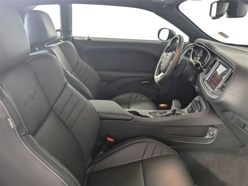 Used 2016 Dodge Challenger SRT Hellcat RWD image 39