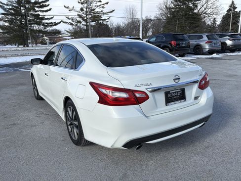 Used 2017 Nissan Altima 2.5 SV image 5