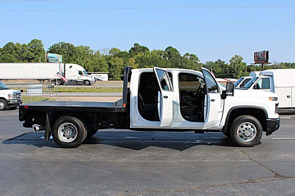 Used 2025 Chevrolet Silverado 3500 W/T AWD/4WD image 9